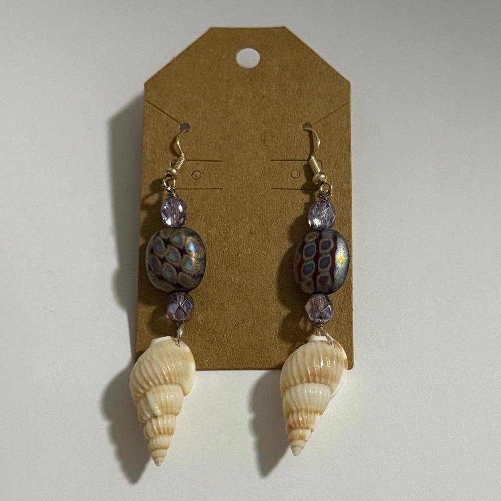 New handmade‎ seashell and purple glass beads pierced dangle earrings